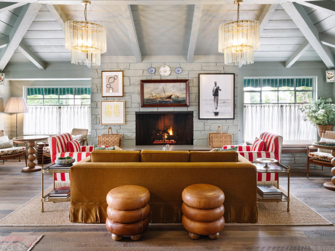 Public Area 3, Le Petit Pali at Ocean Ave, Monterey