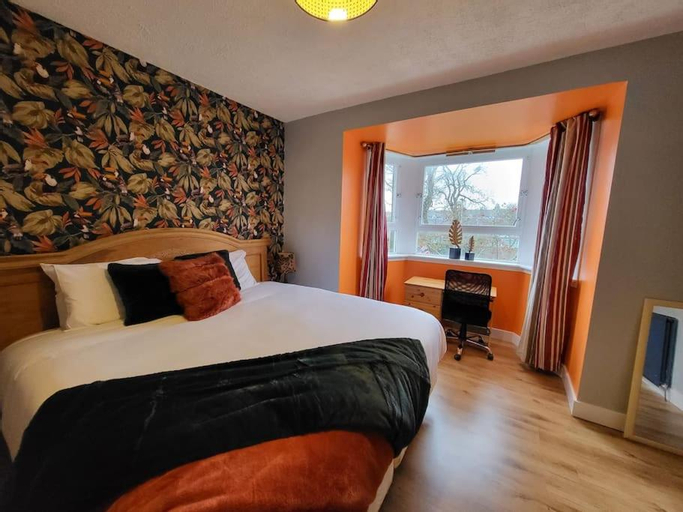 4 Bedroom Apts at Sensational Stay Serviced Accommodation Aberdeen- Powis Crescent, Aberdeen