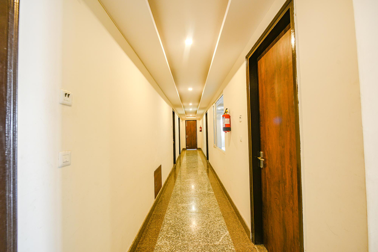 Public Area 2, FabHotel Jaswinder Bhawan, Hardwar