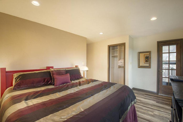 Bedroom 2, Hi Country Haus Unit 2121, Grand