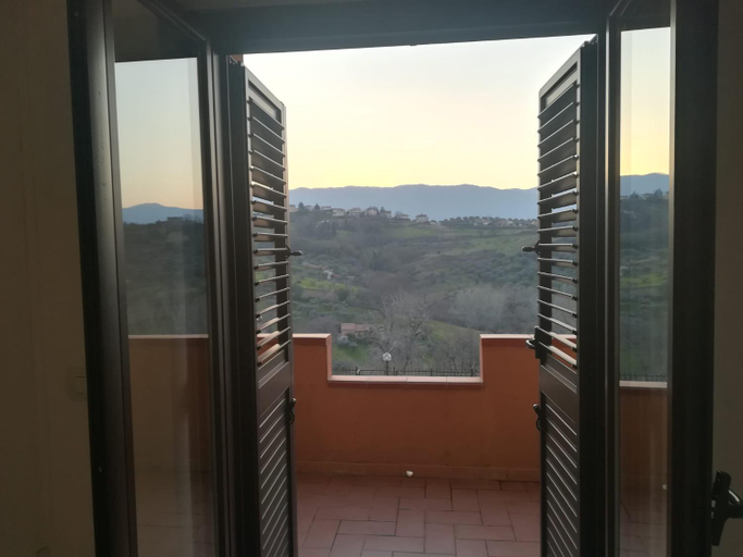 Others 2, Raggio di Sole, Cosenza