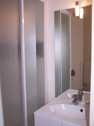 Bathroom 3, le lichou, Allier