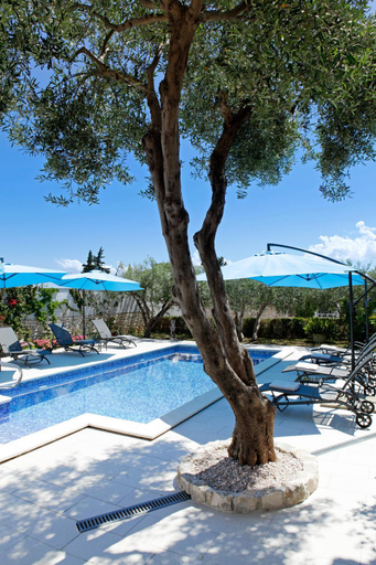 Others 4, Apartments Semper - HEATED POOL, Bol