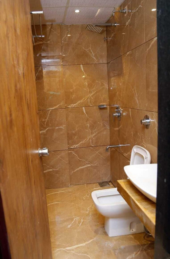 Bathroom 4, Hotel Bhabha, Rajkot