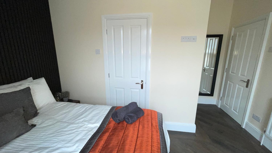 Others 2, ANFIELD PLACE TO STAY, Sefton