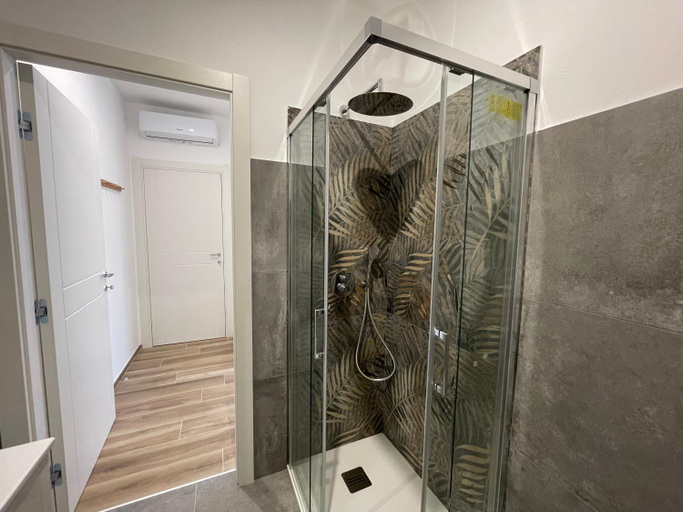 Others 2, Guest House Design Navigli, Milano