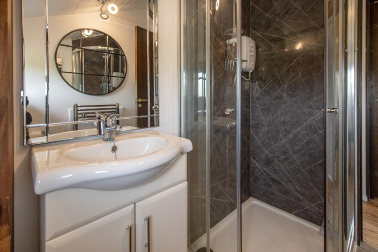 Bathroom 5, Tesseyman Lodge, North Yorkshire