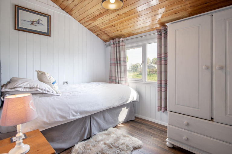 Bedroom 2, Tesseyman Lodge, North Yorkshire