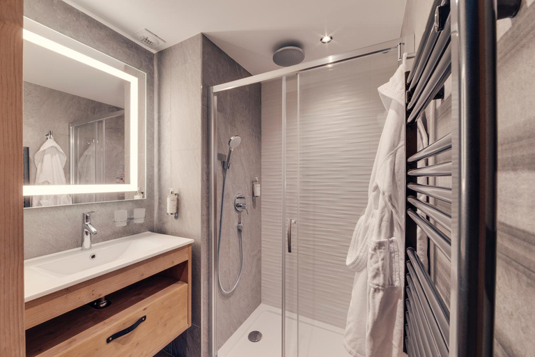 Bathroom 5, L'Avancher, Savoie