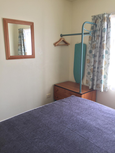 Bedroom 2, Bentons Motel, Horowhenua