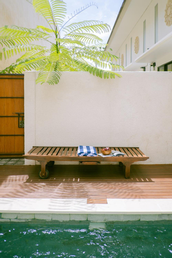 Swimming Pool 15
