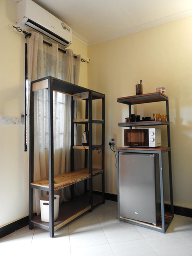 Others 3, Jogoo rooms, Kinondoni
