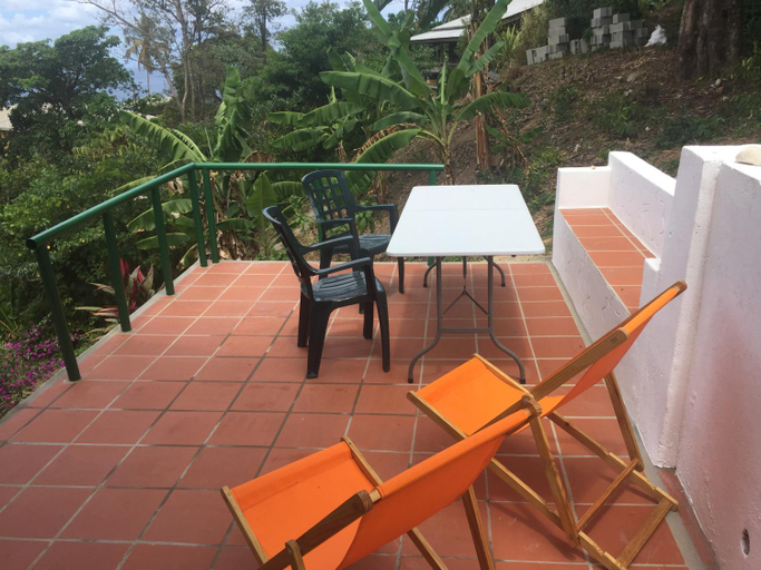 Others 4, Castara Inn