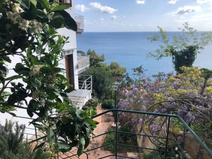 Others 5, Appartamento in Villa Palme, vista e accesso mare, Palermo