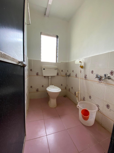 Bathroom 3, Aviraj Nivas, Ratnagiri