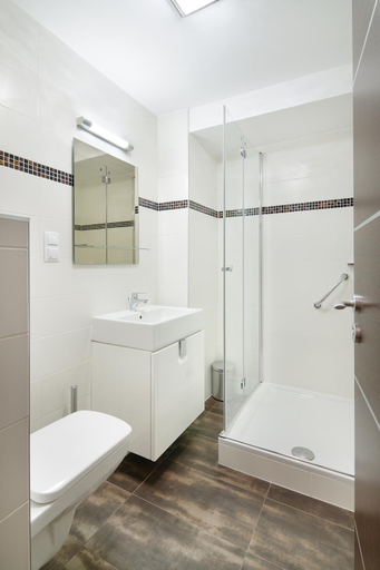 Bathroom 4, Paulay Downtown Apartments, Budapesti