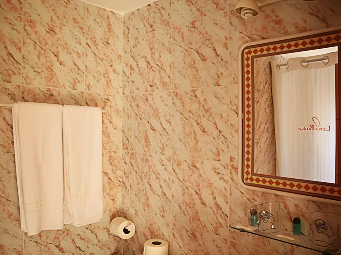 Bathroom 3, Hostal Europa Punico, Baleares