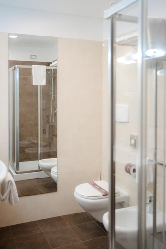 Bathroom 3, Tenuta Inagro, Foggia