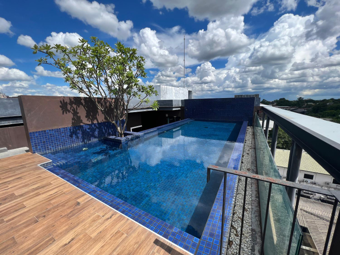 Swimming Pool 2