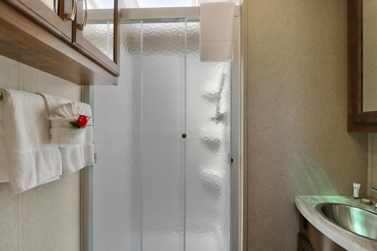 Shower 1, Sunshine Key RV Resort & Marina, Monroe