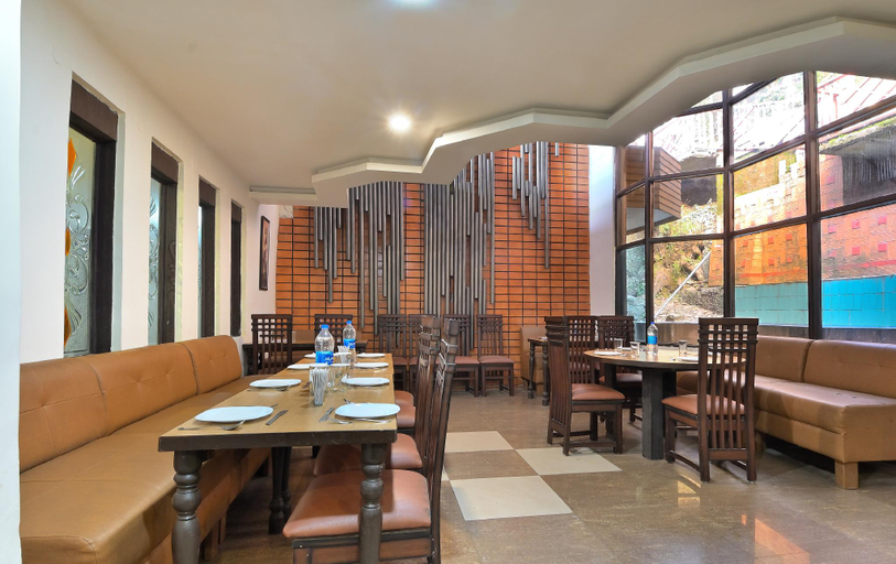 Food & Drinks 4, Hotel MGM 1, Chamba