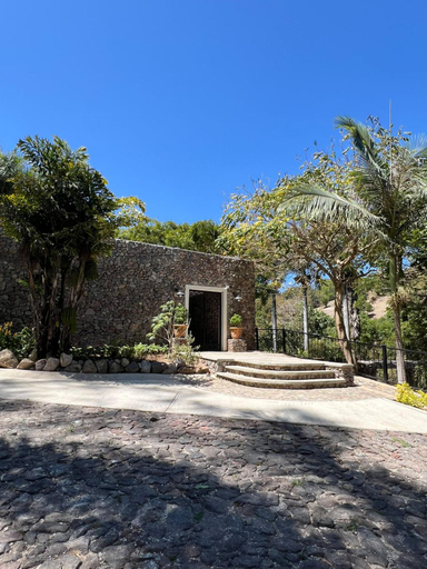 Others 5, Quinta Pichon, Tepic