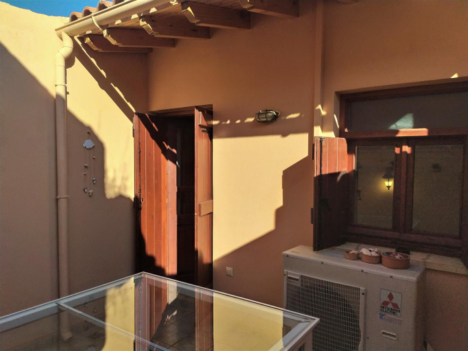 Others 3, Odyssey House, Crete