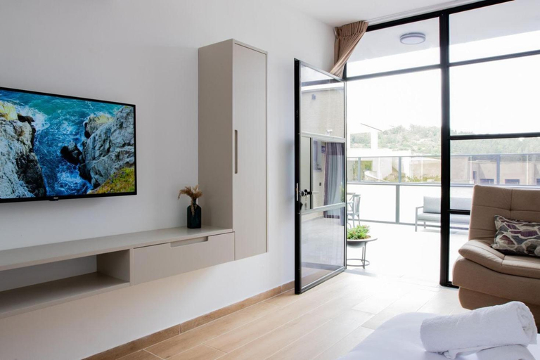 Others 4, Royal Suites Dalia - וילה עם 4 סוויטות מהממות, בריכה מחוממת וג'קוזי