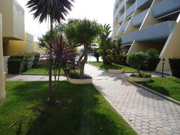 Others 5, Condominio do Mar, Lagos