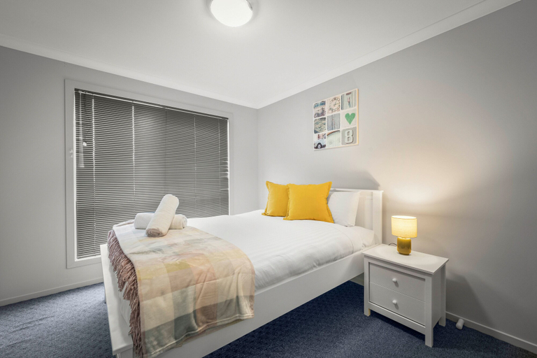 Bedroom 3, 4 Bedroom House - Gorgeous View, Clarence