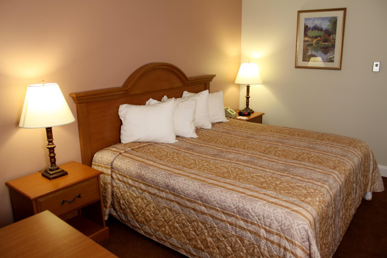 Bedroom 4, Seabrook Inn, Rockingham