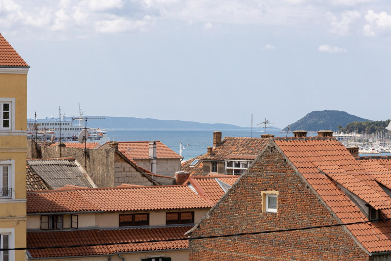 Others 5, Lions Suites, Split