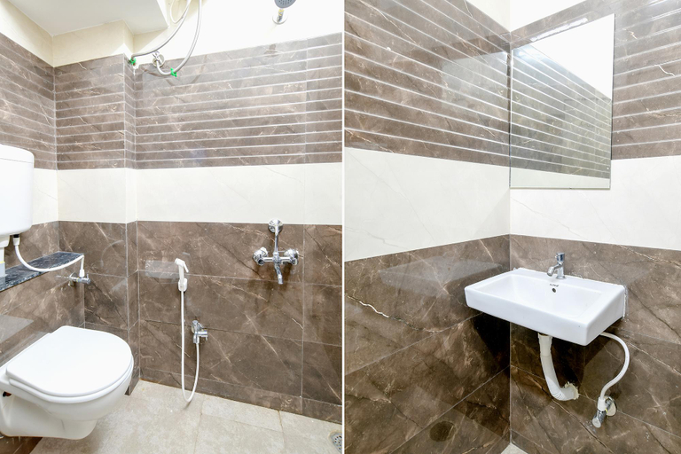 Bathroom 4, FabHotel Sage Residency, Indore