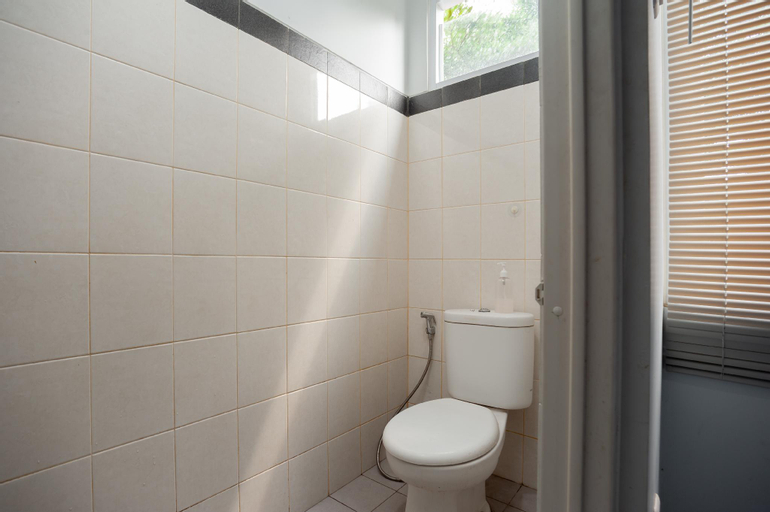 Bathroom 4