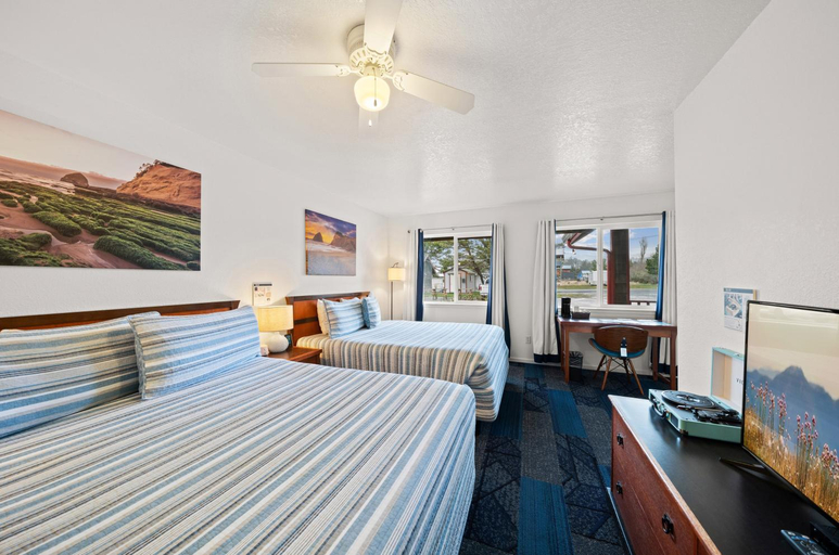 Others 3, Surf & Sand Inn, Tillamook