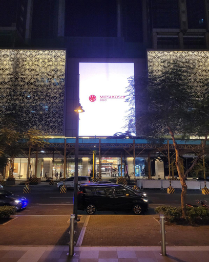 Staycations Up Above 16 @ BGC 2BR, Taguig