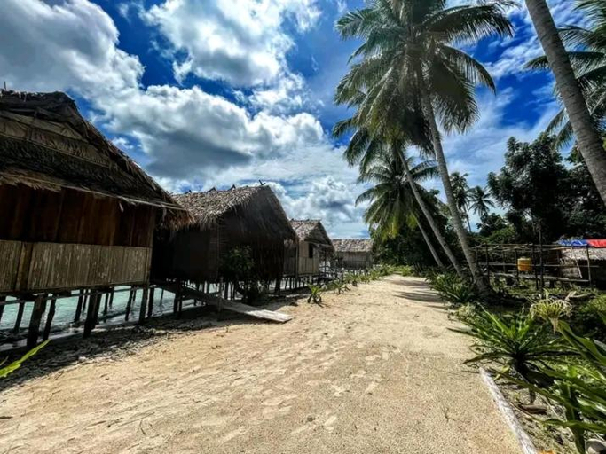 Others 3, Bonwau West Waigeo, Raja Ampat