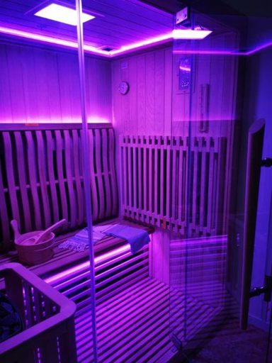 Others 4, SPABYELLEETLUI spa rouge ou bleu, Hainaut