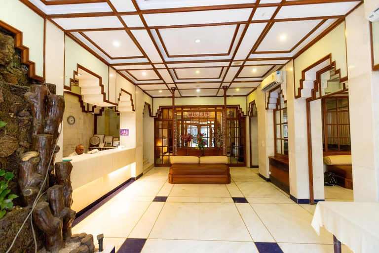 Public Area 2, Garden Hotel, Mumbai City