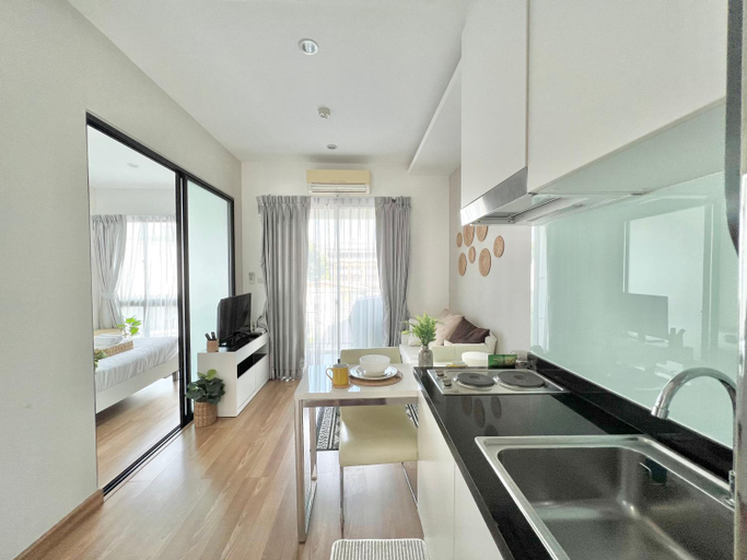 Dining Room 13