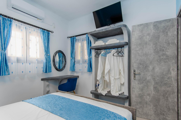 Facilities 4, N RENIERIS Apartments, South Aegean