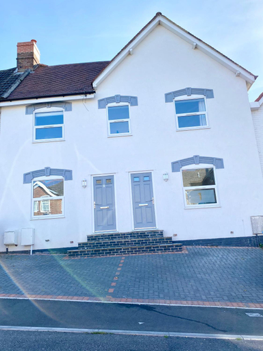 Modern New House - Great Location - Garden - Parking - Fast WiFi - Smart TV - Stunning 2 Bedroom Hou, Poole