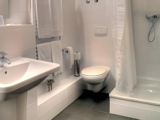Bathroom 5, Hotel Flaemischer Hof, Kiel