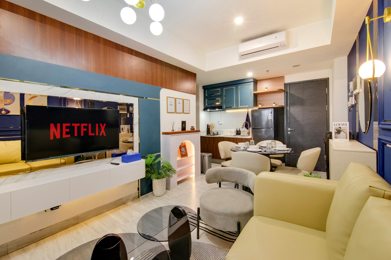 Others 2, 2BR Collins Art Deco W/ Pool & PS5, Tangerang
