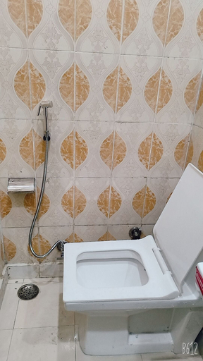 Bathroom 4, Shraddha Hotel, Aligarh
