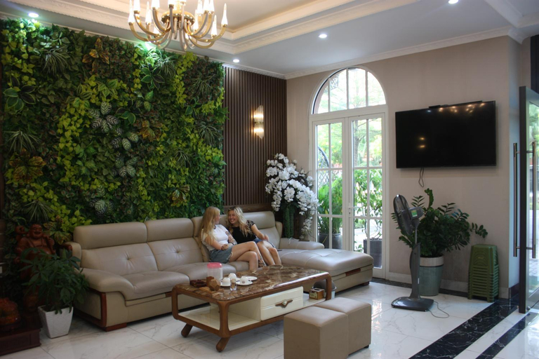 Others 5, Huong Duong Sunflower, Hạ Long