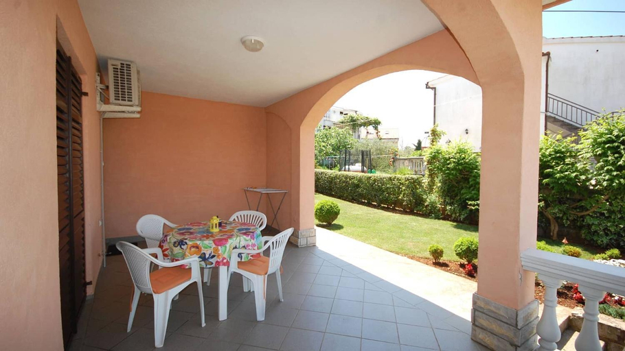 Others 5, Apartments with parking space Njivice, Krk - 21860, Njivice