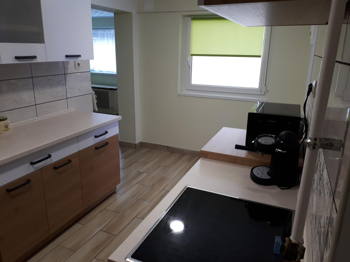 Others 3, Csoka Apartman Papa, Pápa