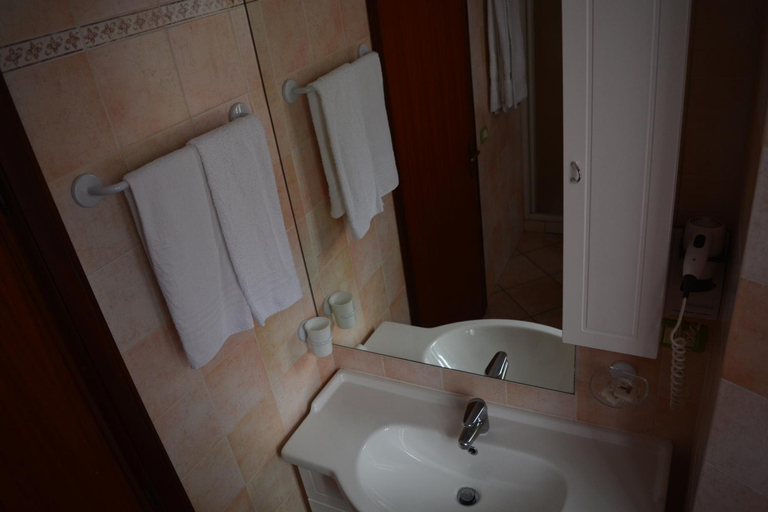 Others 3, Ai 3 Archi, Terni