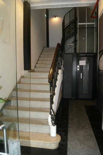 Others 5, Hotel Chique, Porto